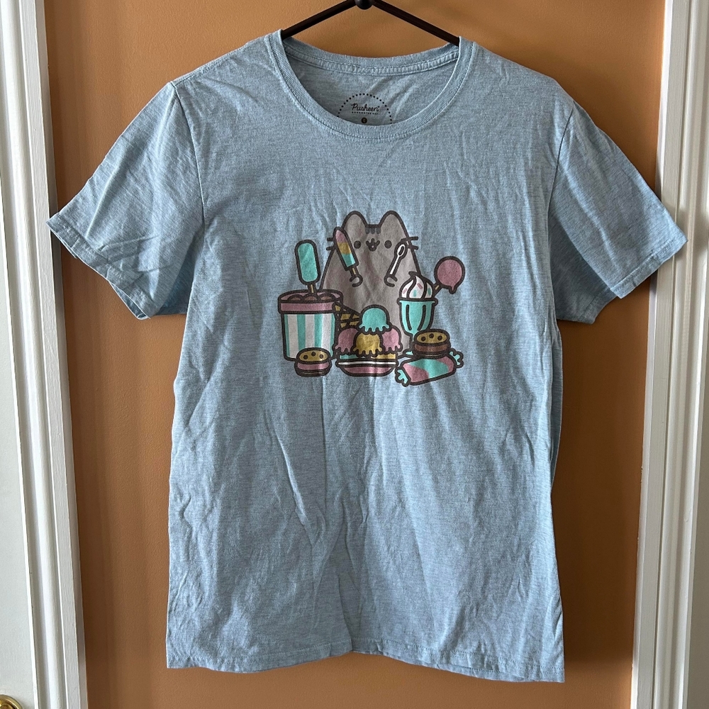 Pusheen shirt